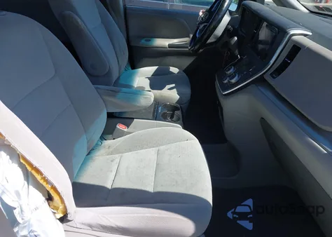 2015 Toyota Sienna Le 8 Passenger из США, поврежденный, VIN 5TDKK3DC0FS611063